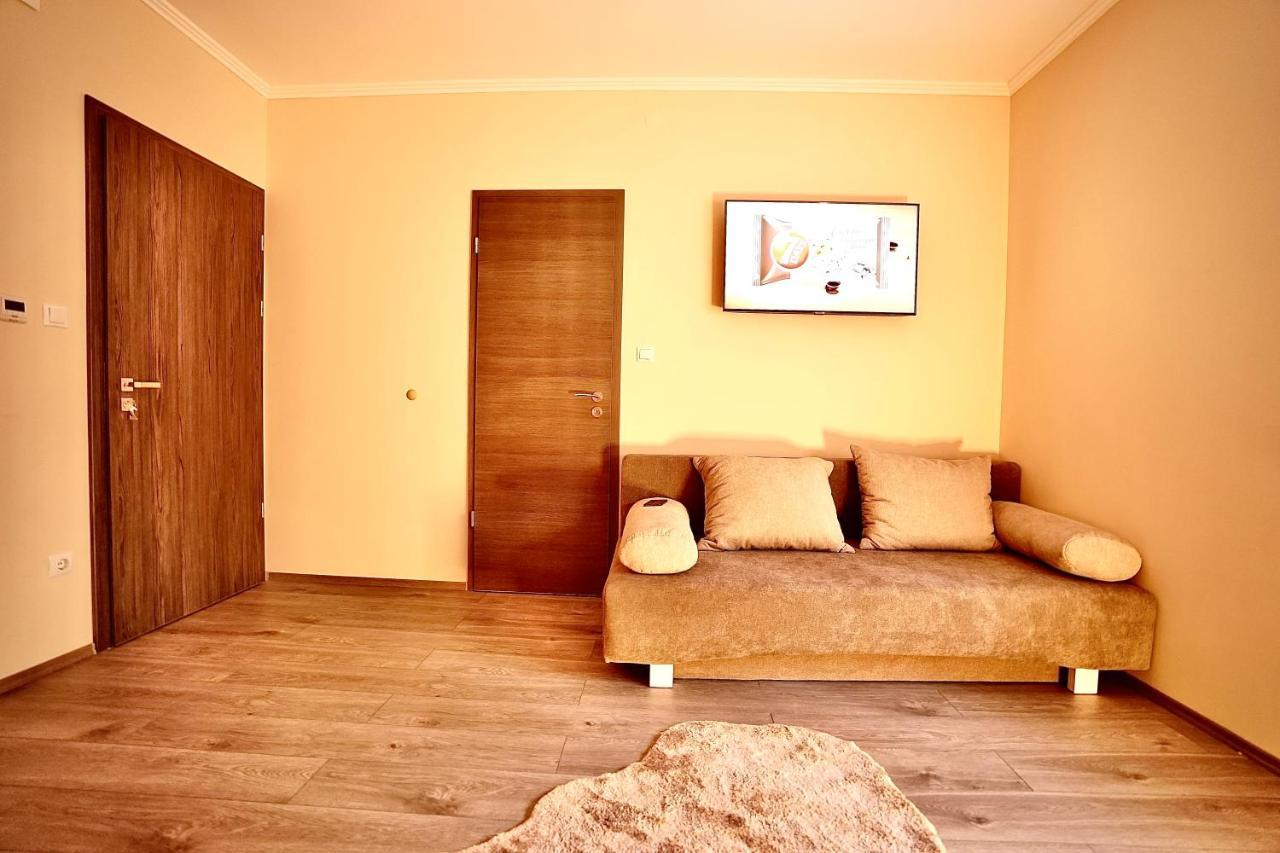 Bed and Breakfast Bacchus Pub Es Panzio Dunaharaszti Zewnętrze zdjęcie
